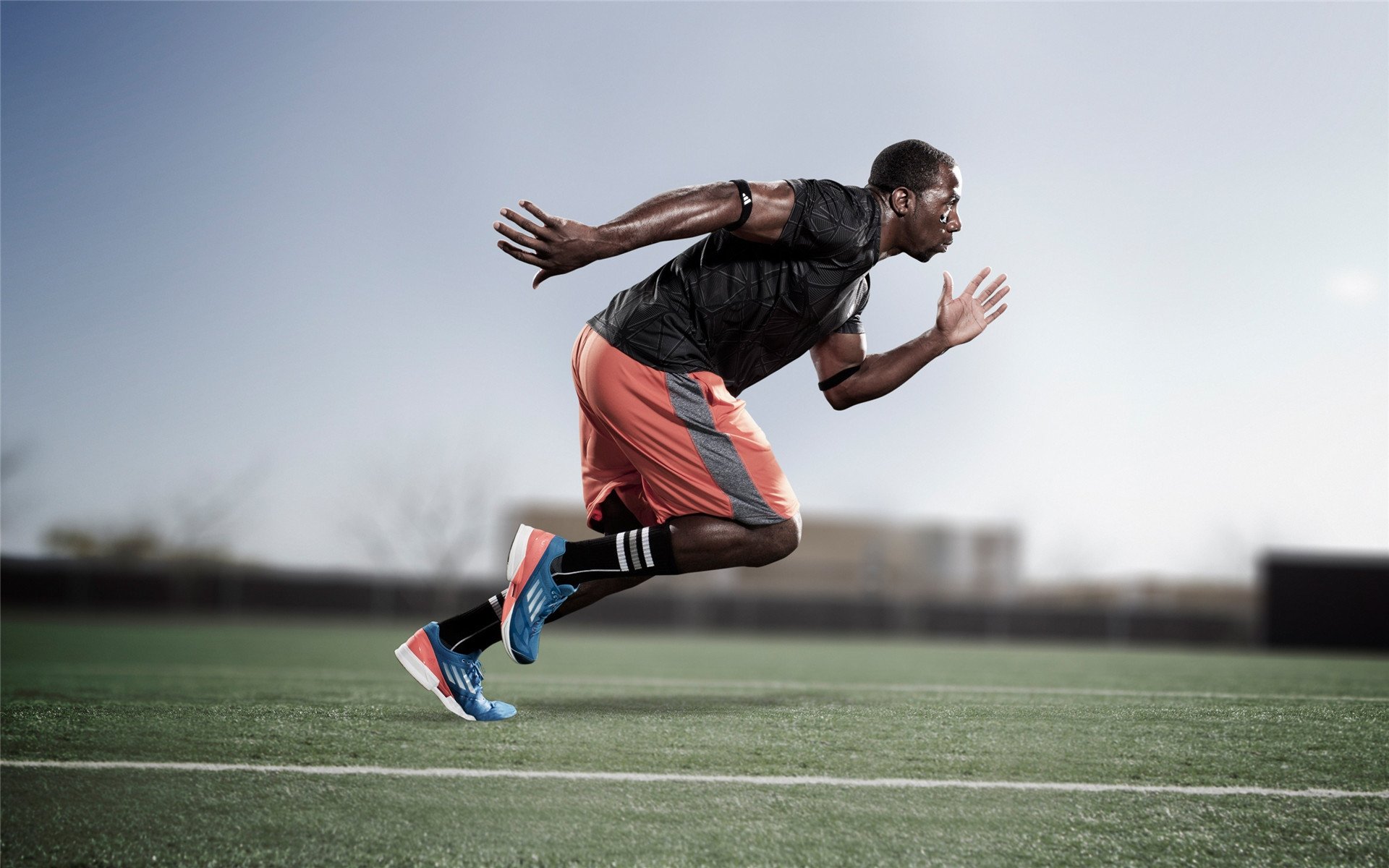 芬兰节奏与加泰罗尼亚风暴,孔德如何用北欧冰霜冻结巴萨,在欧冠决赛中接管比赛