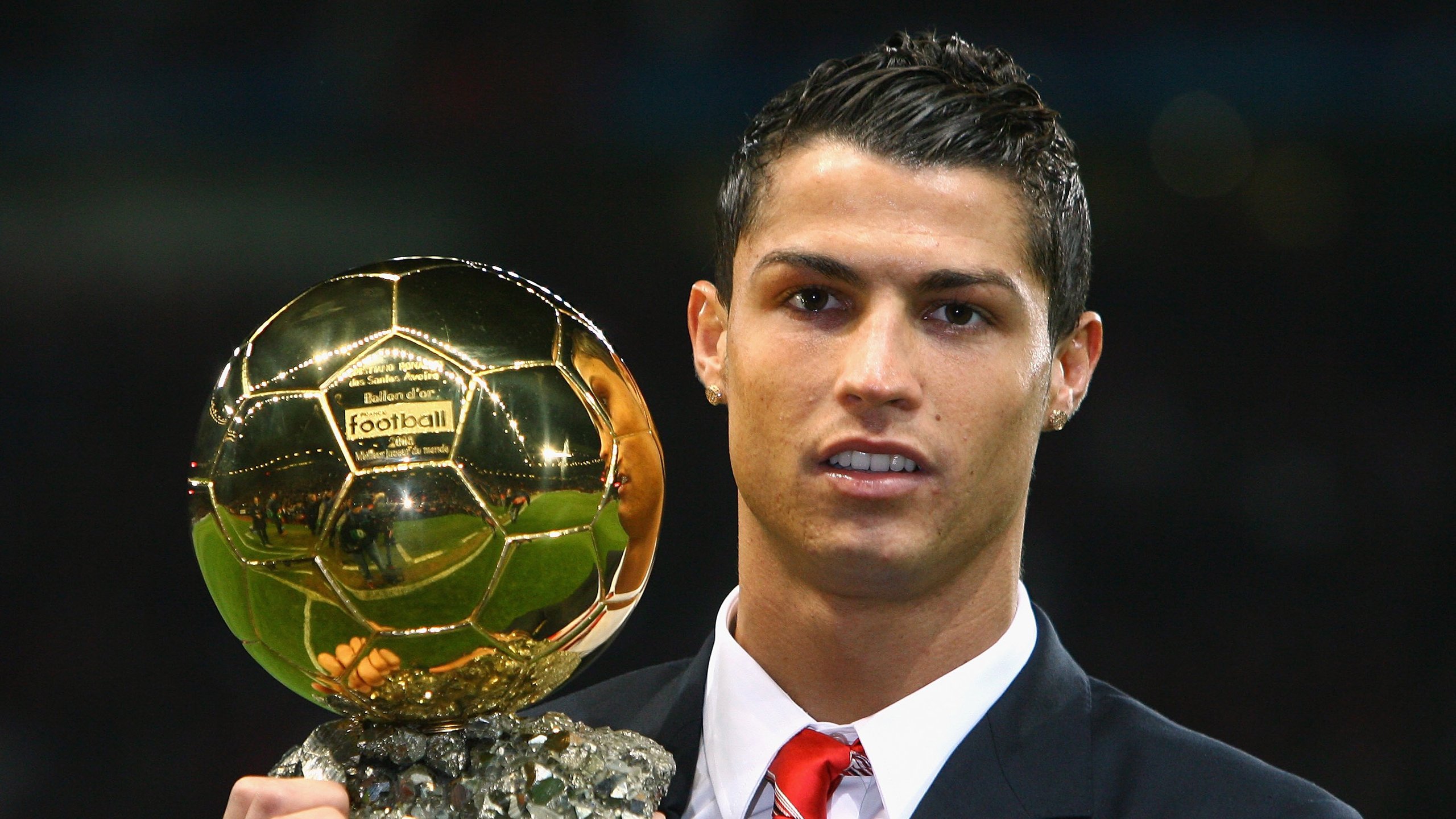 唯一性之夜，皇马翻盘曼城，加维状态火热预示新时代？